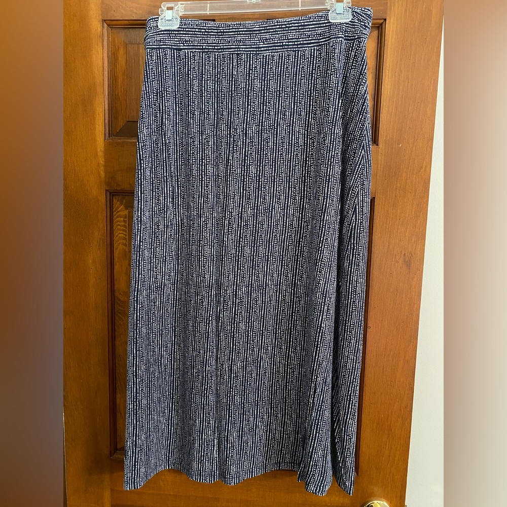 Liz Claiborne, pull-on maxi skirt, size XL, navy blue with white polka dots